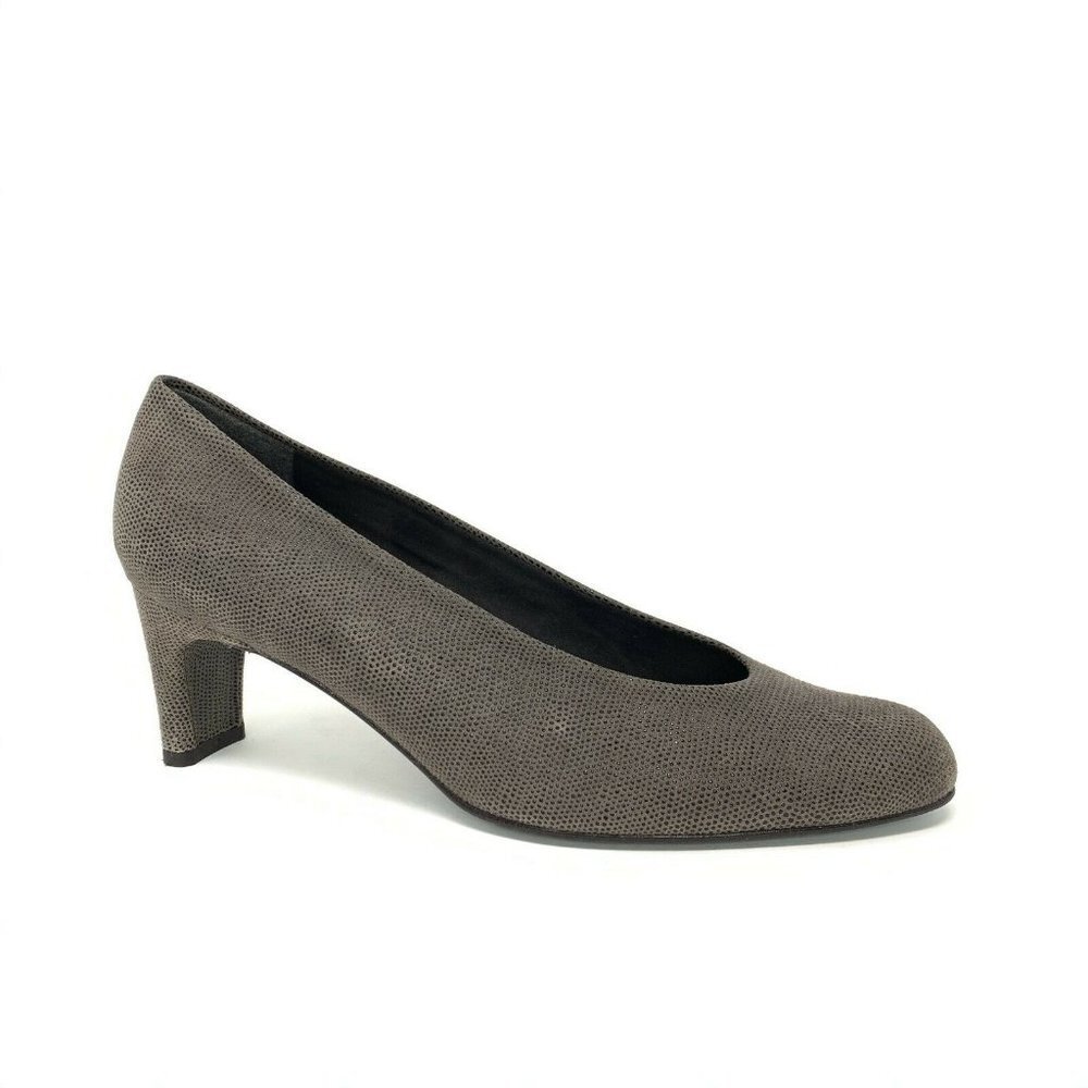 Stuart Weitzman 8 Low Heel Eel Skin Embossed Pumps - image 2